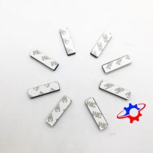 Nam châm thẻ tên 3 viên