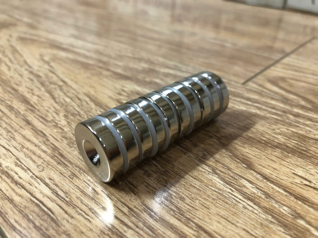 Nam châm D20x5mm lỗ vát 8x4mm mạ Ni